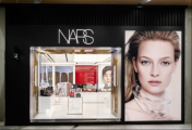 NARS专业彩妆亮相昆明顺城购物中心 百变潮色释放个性自我