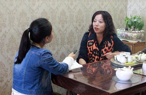 “五华区教育局：外来工子女入学需凭居住证”