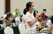 “海航董事长谈重奖反劫机员工:奖多少都不过分”