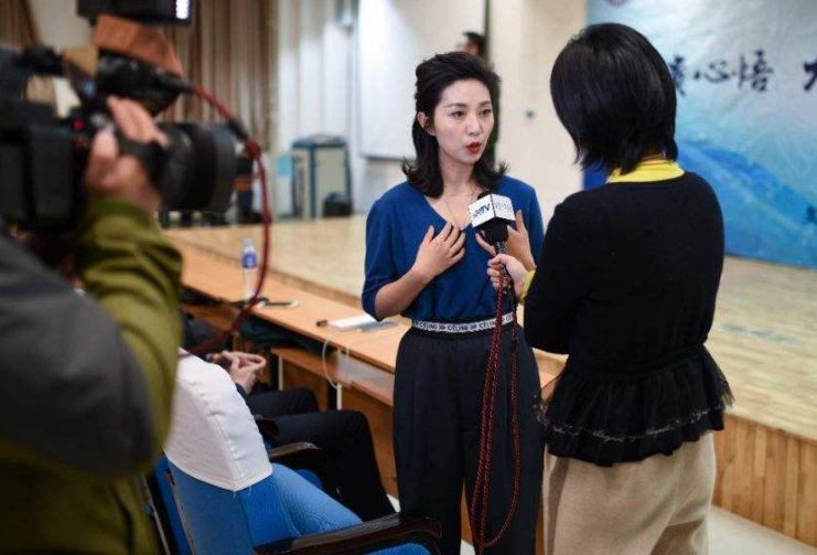 “香港首富的地产经：在众人贪婪时“恐惧””