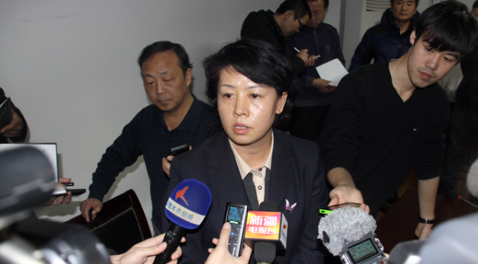 “港币对人民币破8香港物价反升 香港购物不划算”