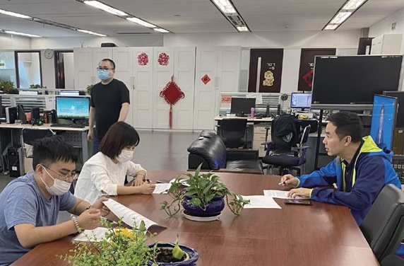 “外汇利好市民出游 暑假出境游价钱降一成”
